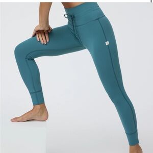 Vuori daily legging Medium barely worn
